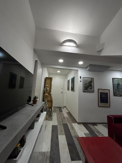 Ferienwohnung Mansarda In Pieno Centro Savona Exterior foto