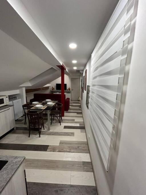 Ferienwohnung Mansarda In Pieno Centro Savona Exterior foto