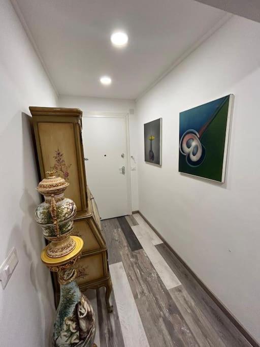 Ferienwohnung Mansarda In Pieno Centro Savona Exterior foto